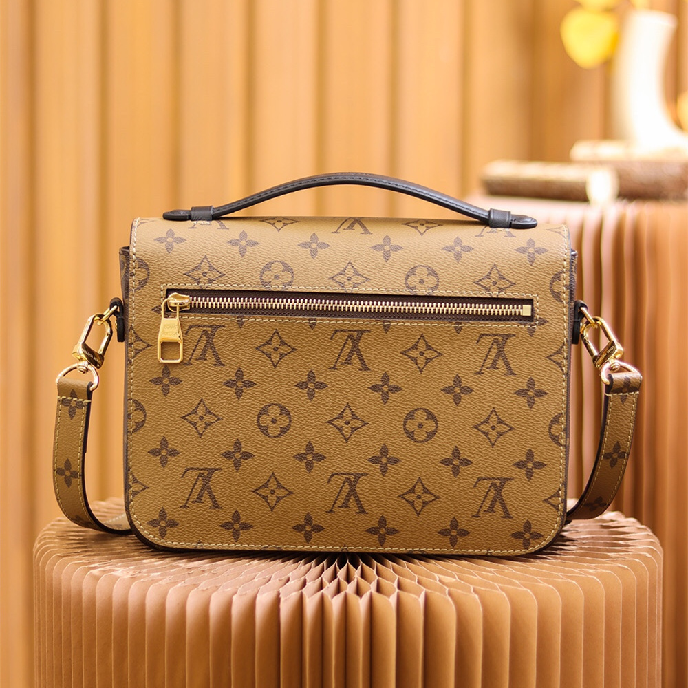 Louis Vuitton Pochetth Metis M44876