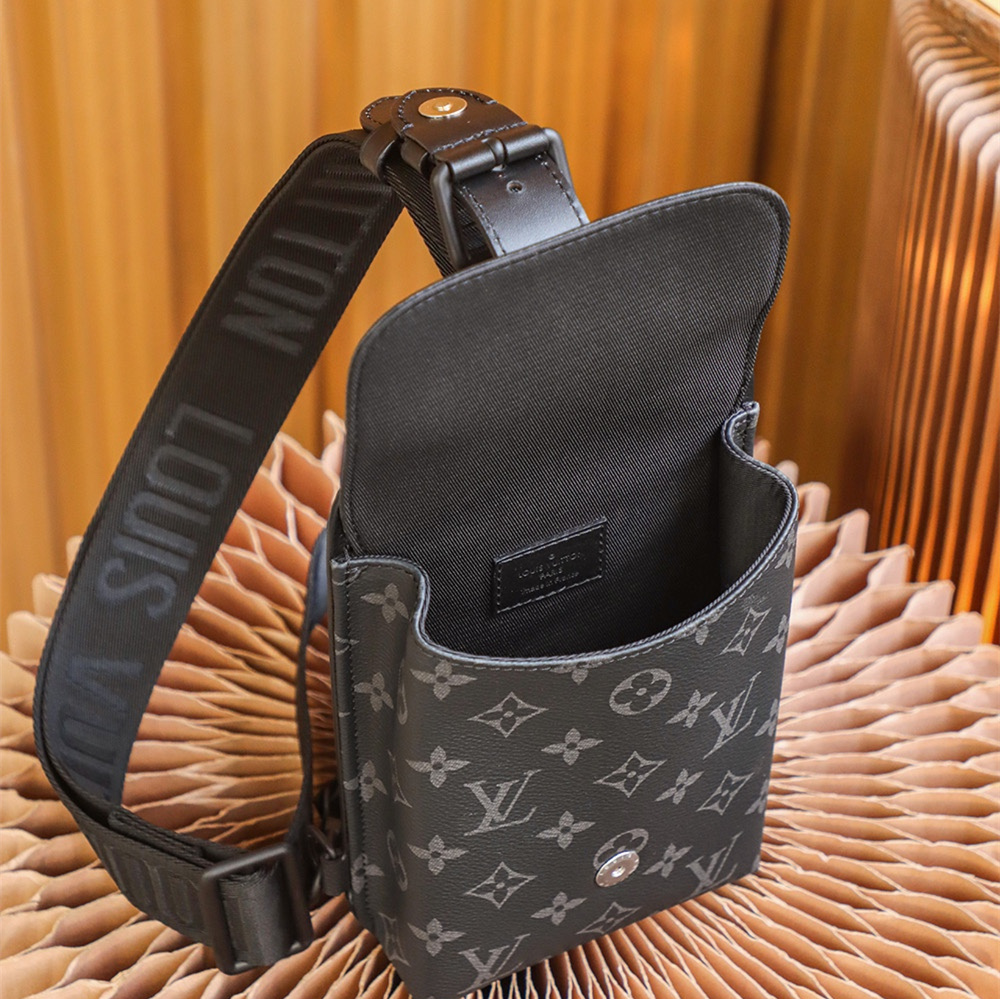 Louis Vuitton Saumur M45912