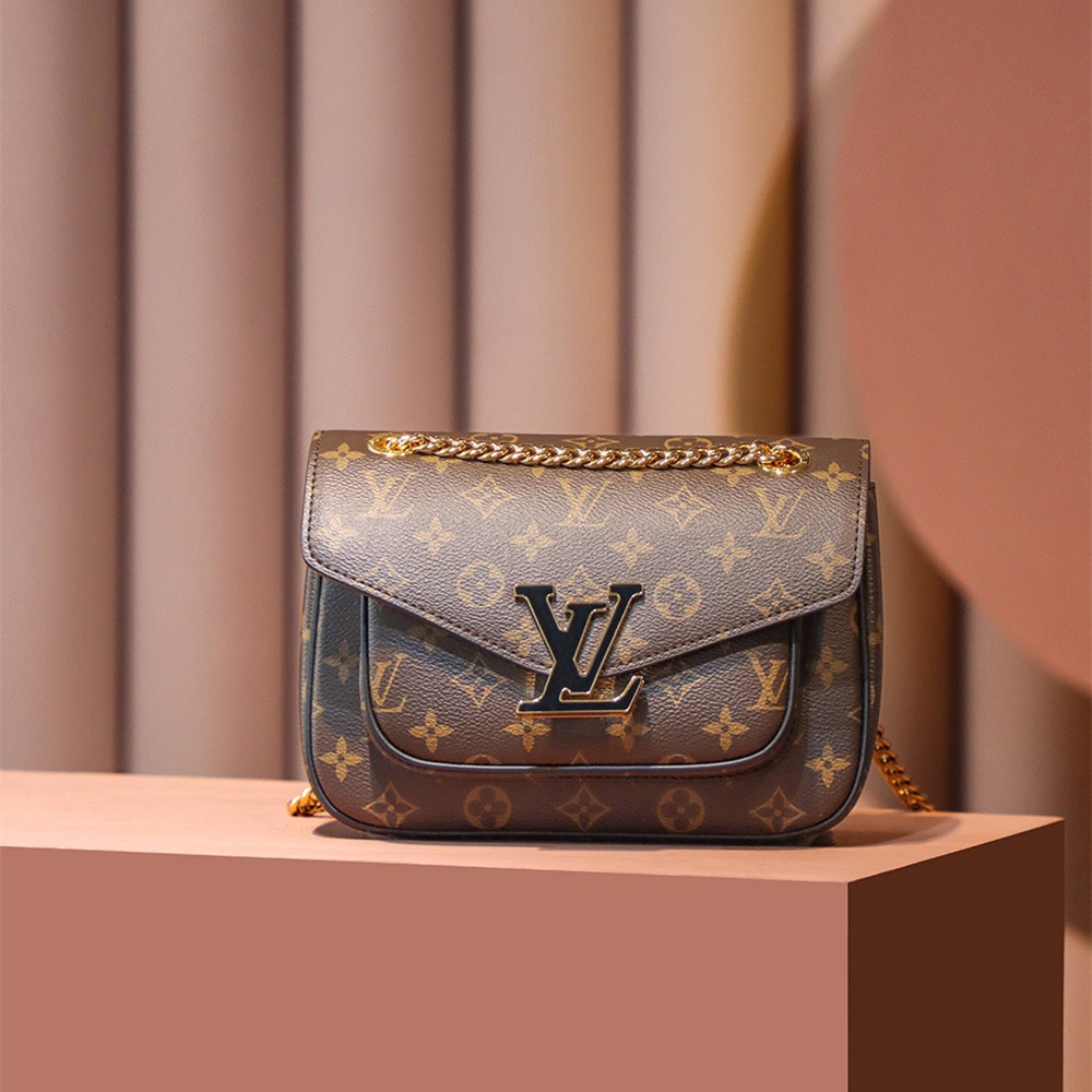 Louis Vuitton Passy M45592