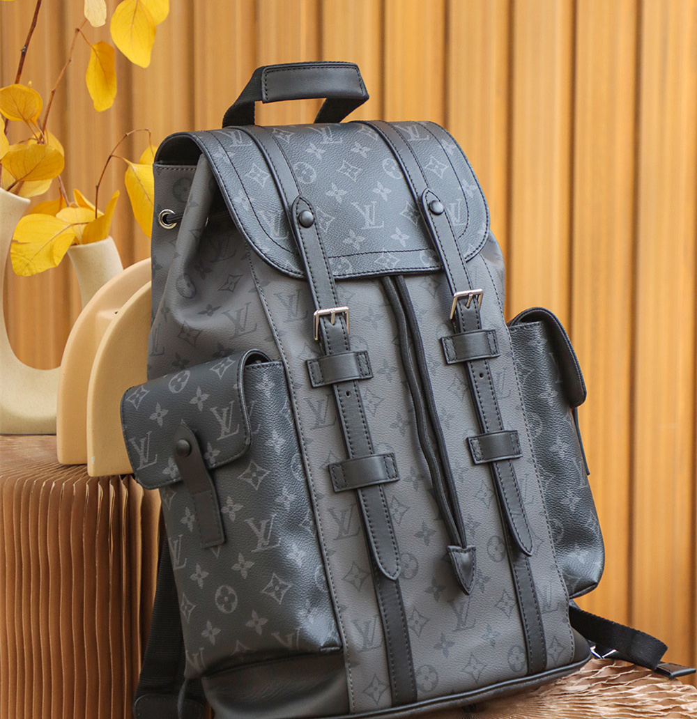 Louis Vuitton Christopher M45419