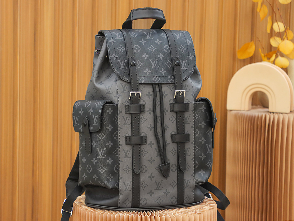 Louis Vuitton Christopher M45419