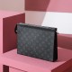 Louis Vuitton Pochette Voyage M61692