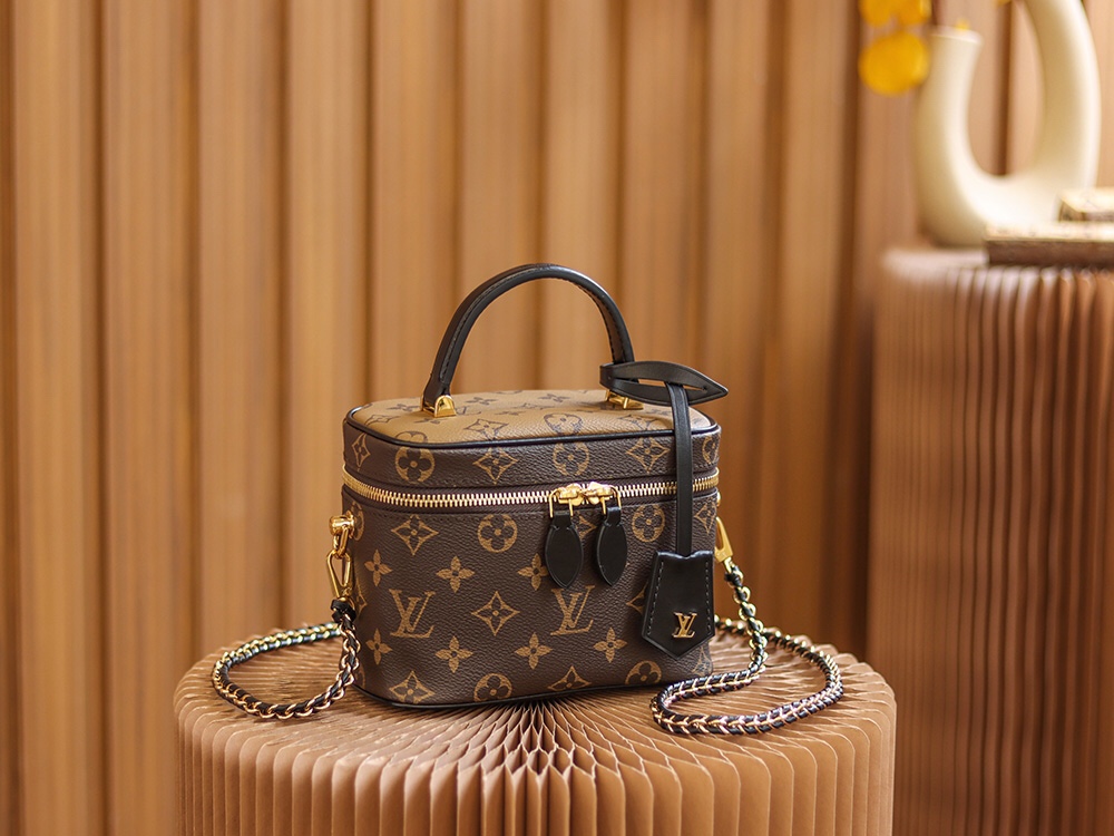 Louis Vuitton Vanity M45165