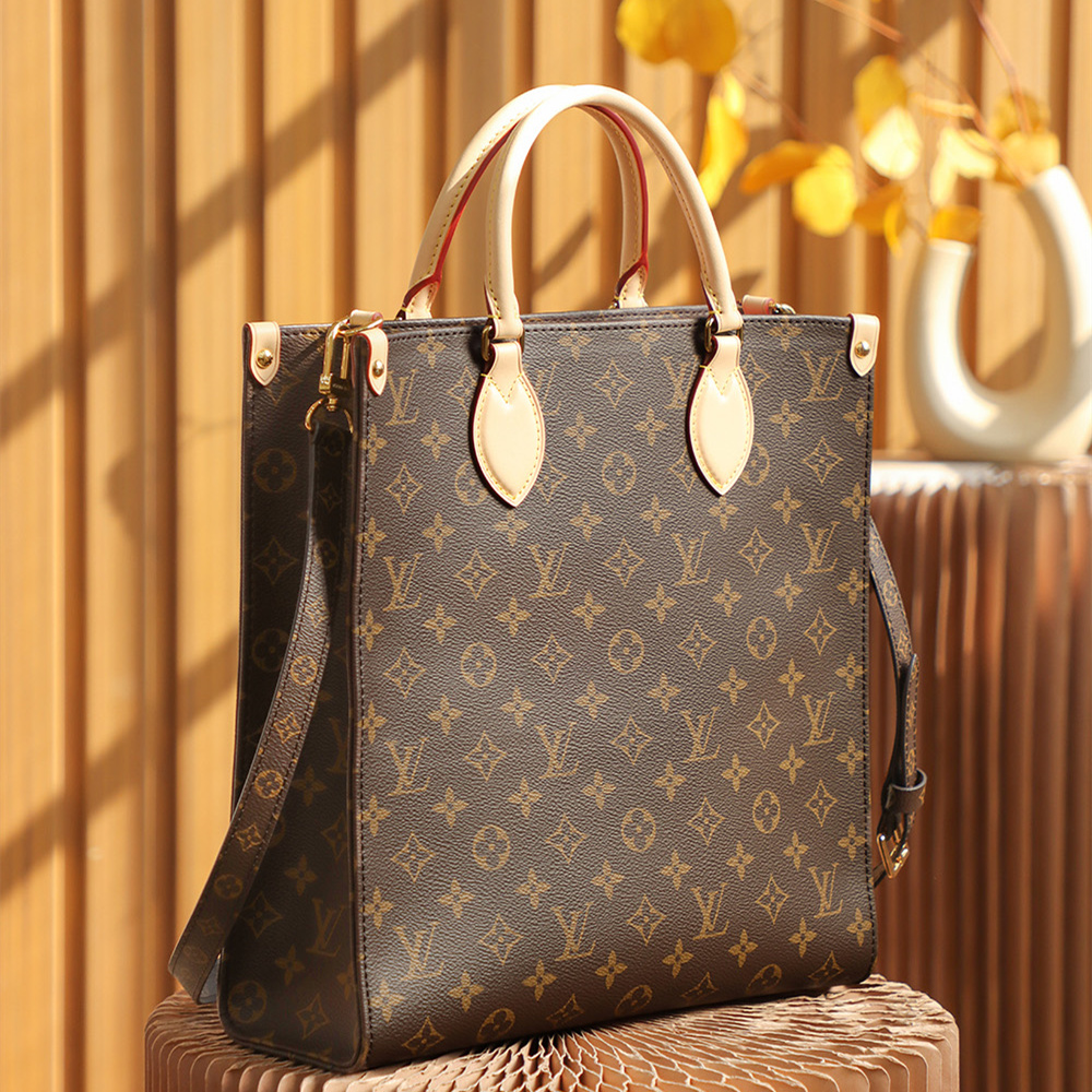 Louis Vuitton Sac Plat BBM45848