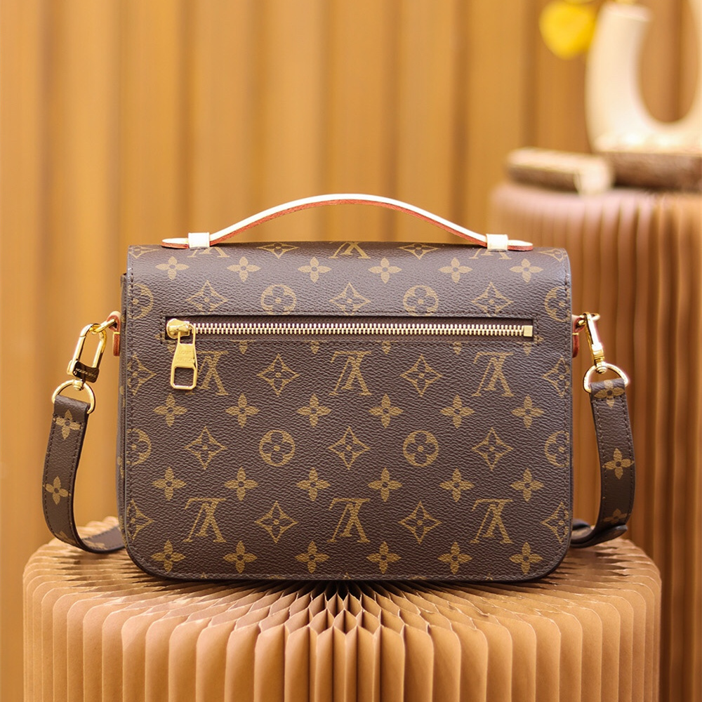 Louis Vuitton Pochette Metis M44875