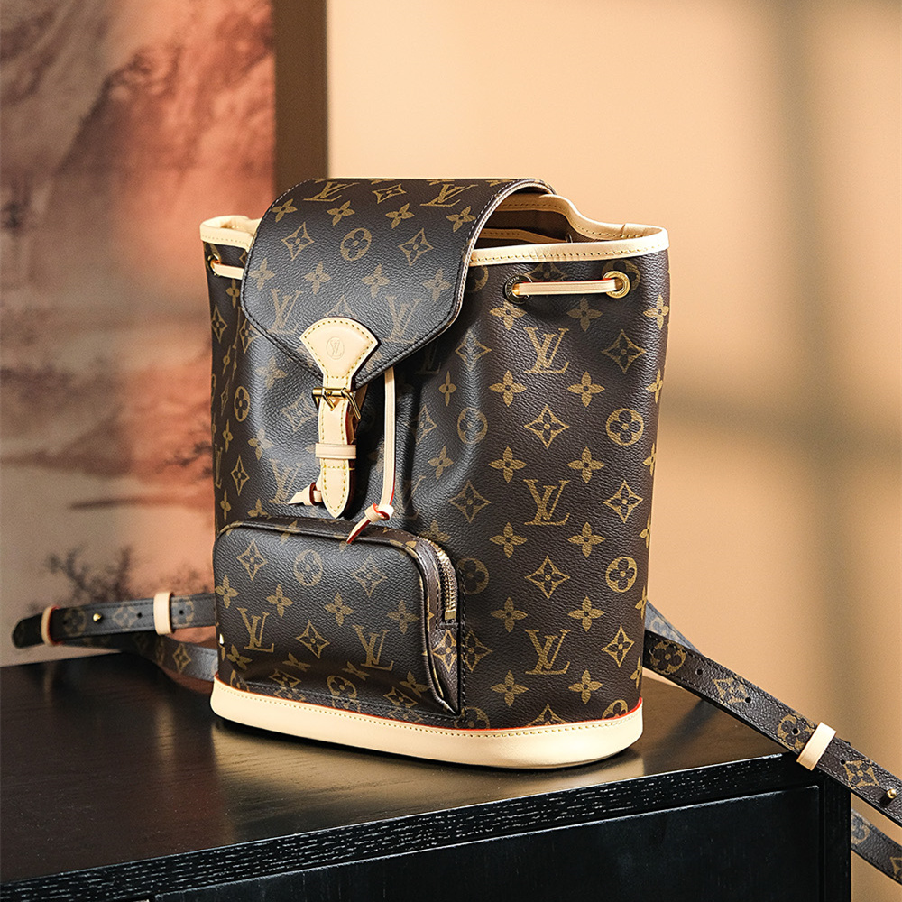 Louis Vuitton Montsouris PM M11198