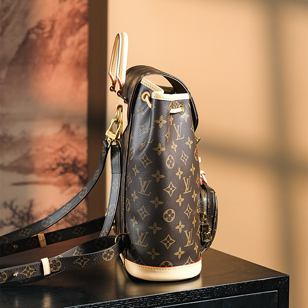 Louis Vuitton Montsouris PM M11198