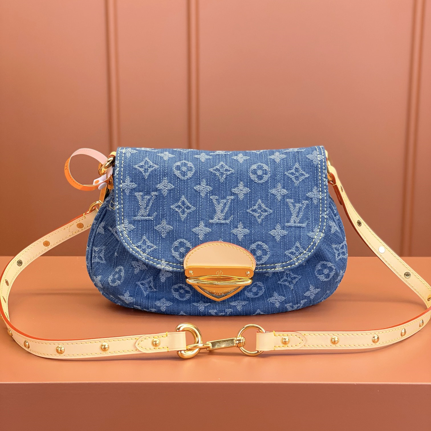 Louis Vuitton Sunset M46829 