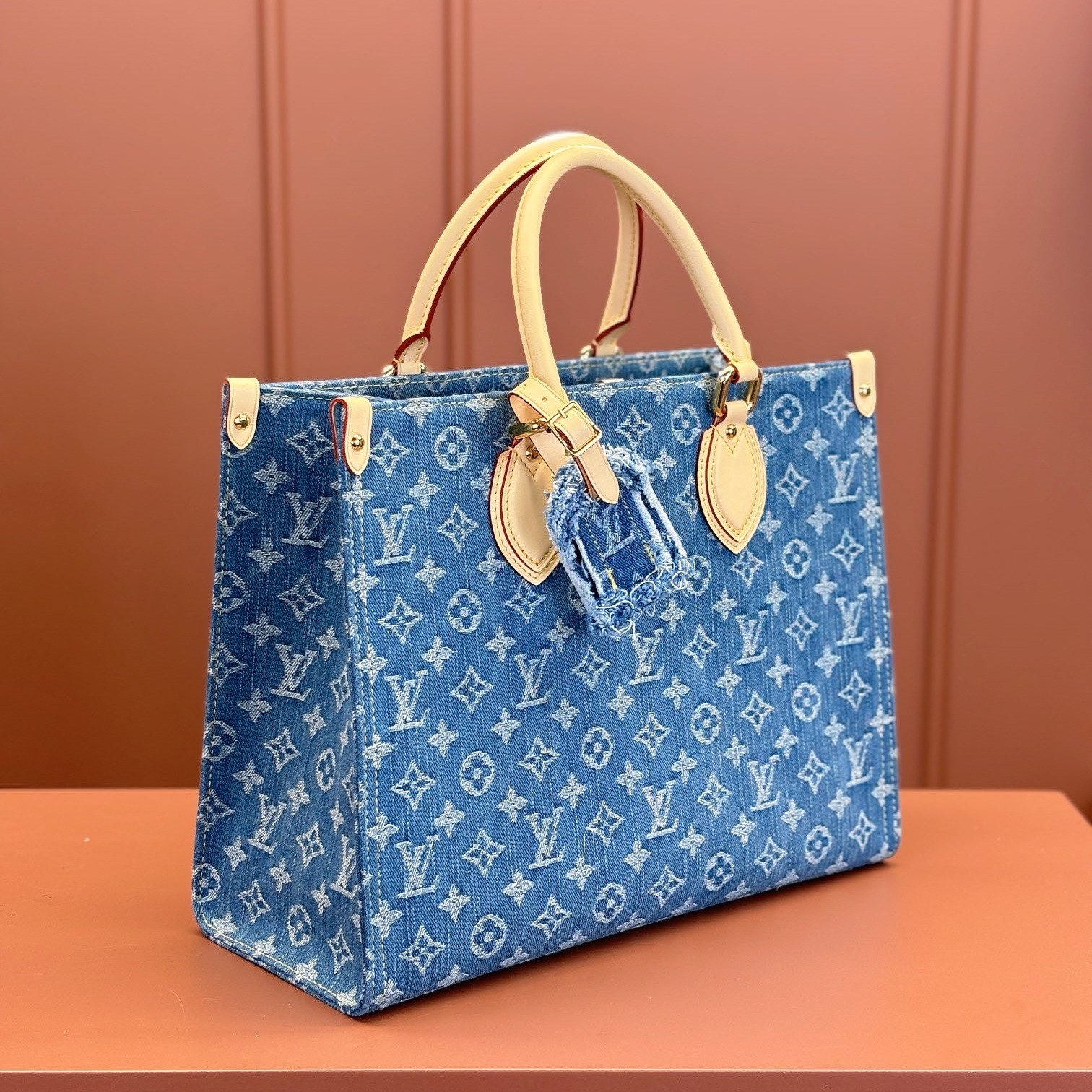 Louis Vuitton Onthego M46871 