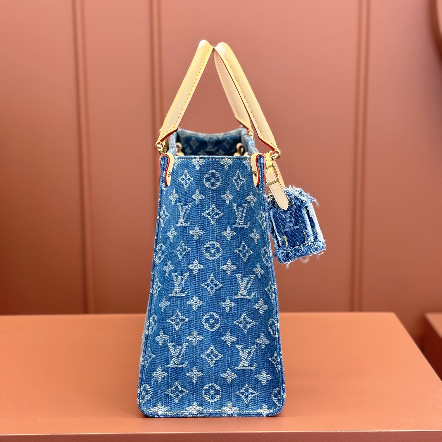 Louis Vuitton Onthego M46871 