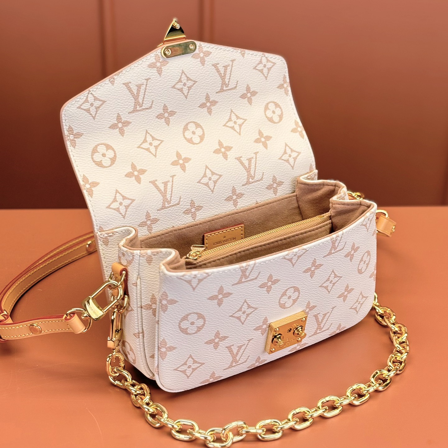 Louis Vuitton Pochette M46914 