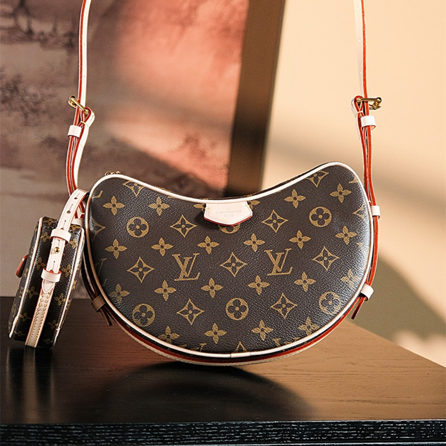 Louis Vuitton Croissant M46828 