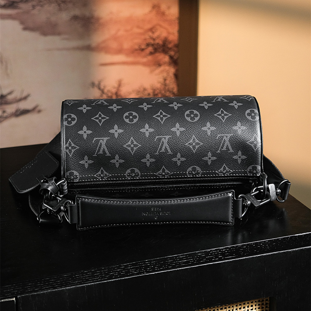 Louis Vuitton SoftPolochon M46796 