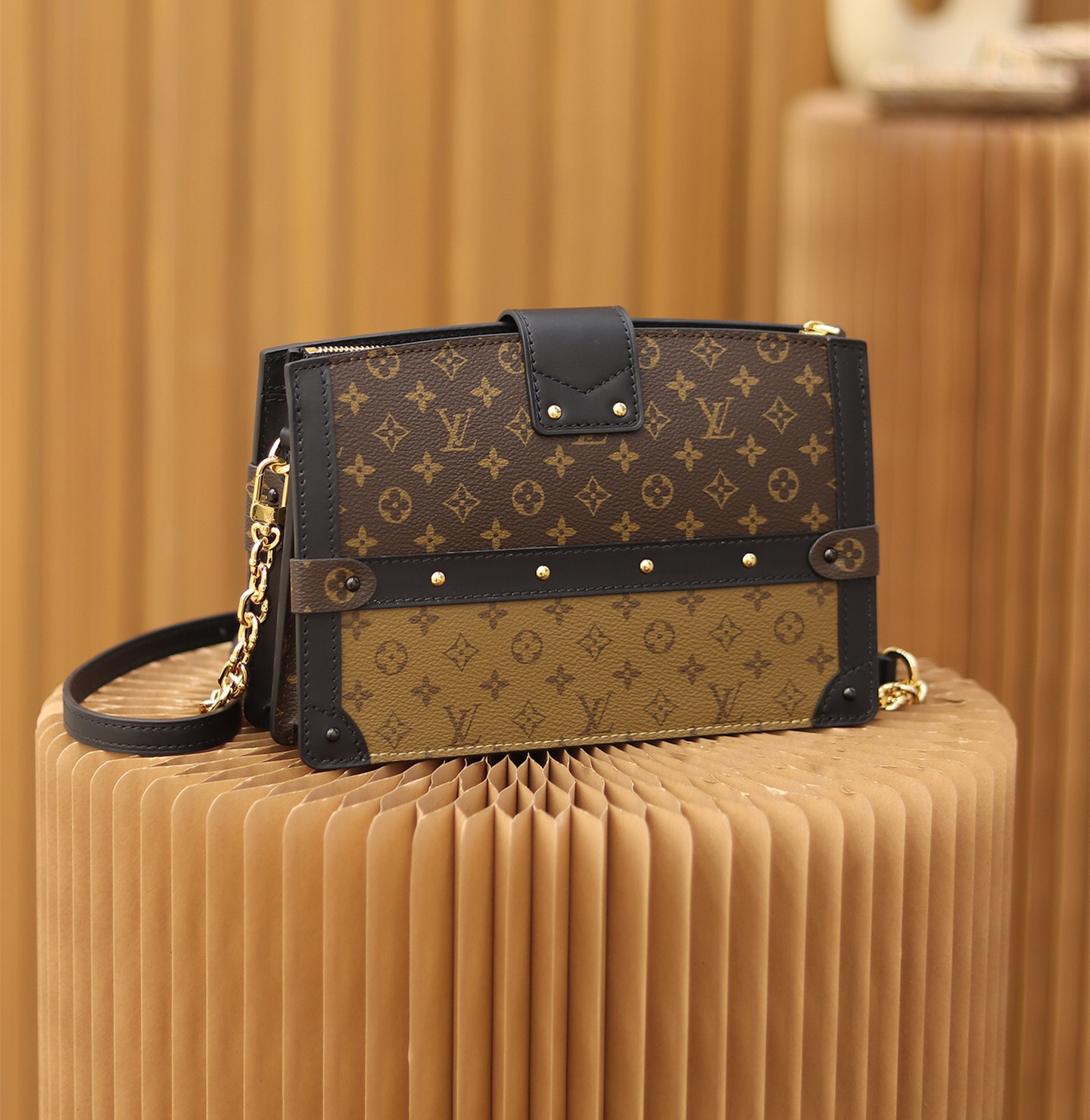 Louis Vuitton Trunk Clutch M43596