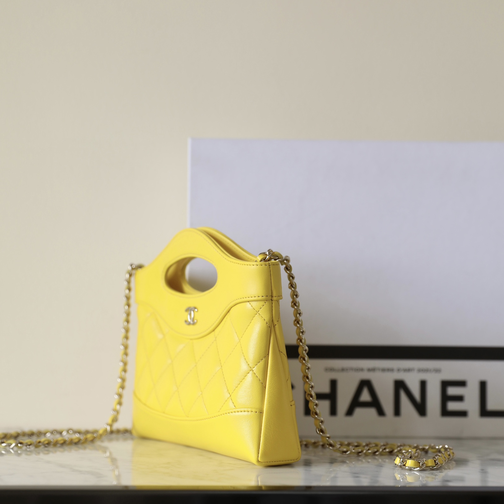 Chanel 24S spring and summer series shoulder bag yellow