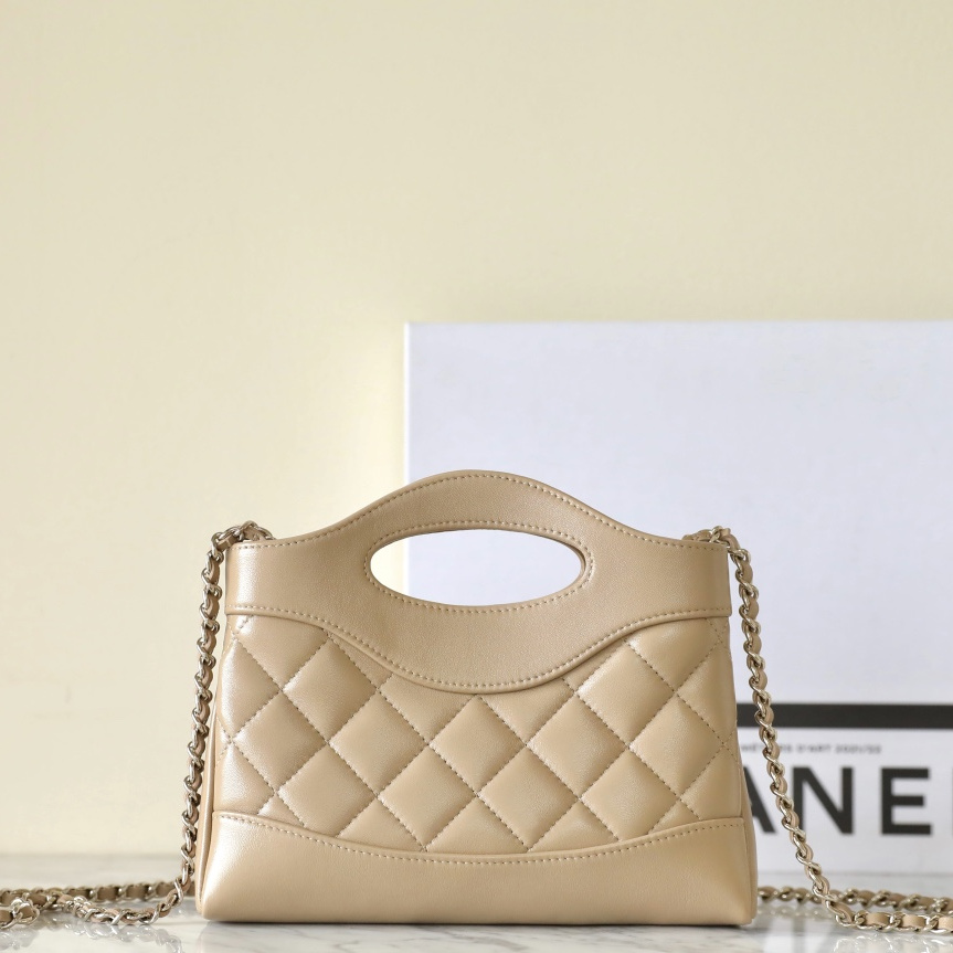 Chanel 24S spring and summer series shoulder bag brown