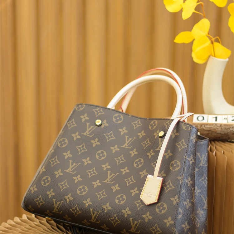 Louis Vuitton Montaigne BB M41056