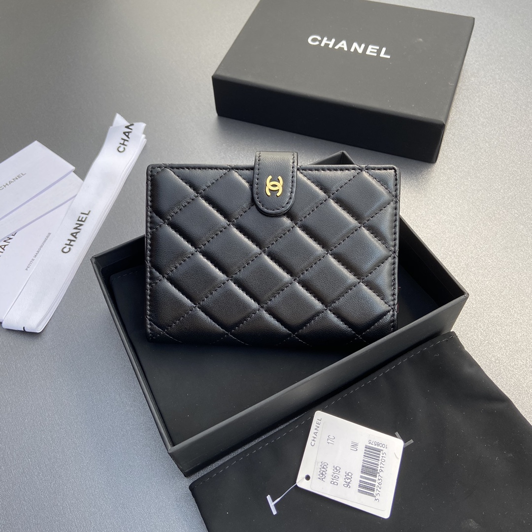 Chanel 24P series AP3825 passport holder lambskin black gold buckle