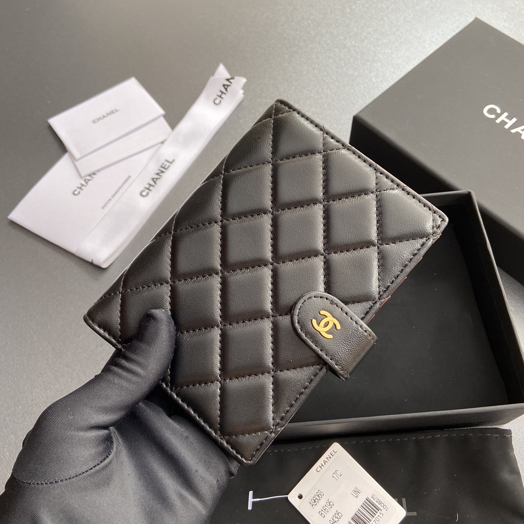 Chanel 24P series AP3825 passport holder lambskin black gold buckle