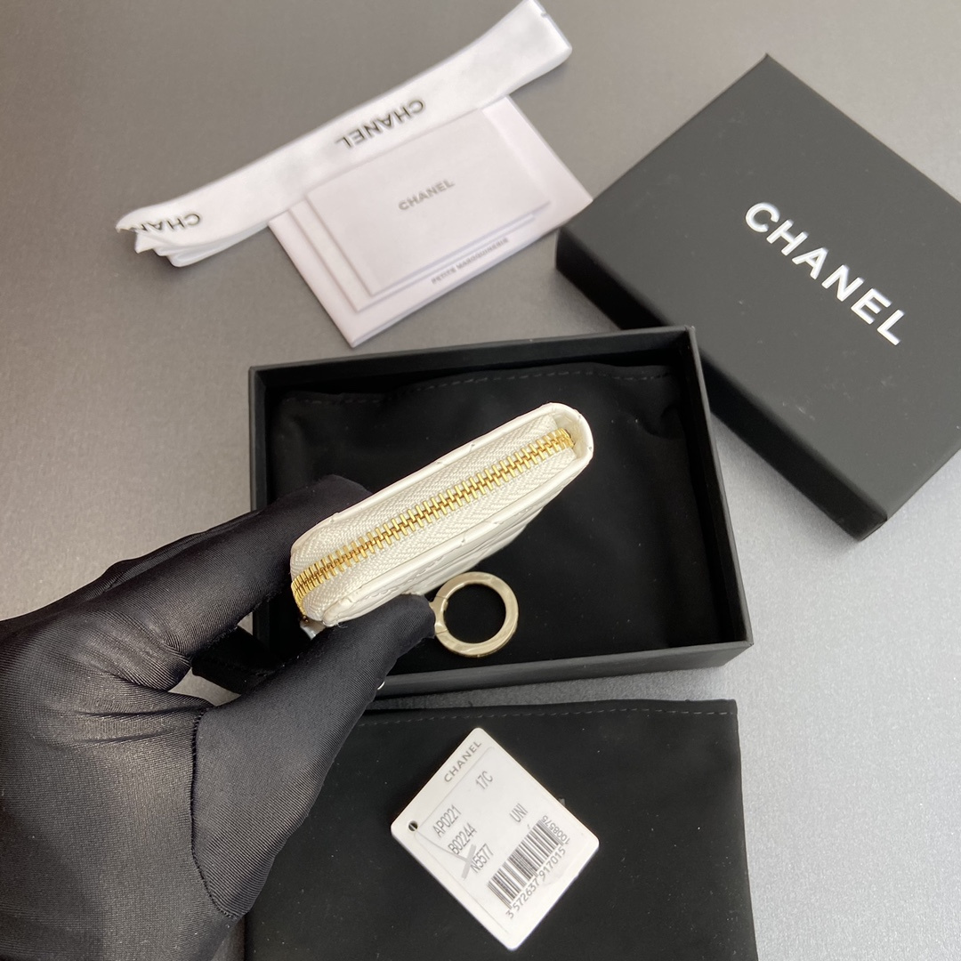 Chanel AP0221 coin purse white patent leather gold buckle