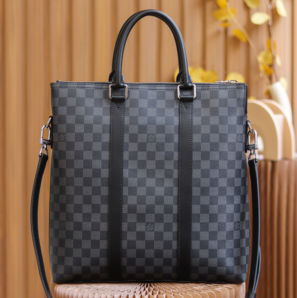 Louis Vuitton Anton Tote M40000