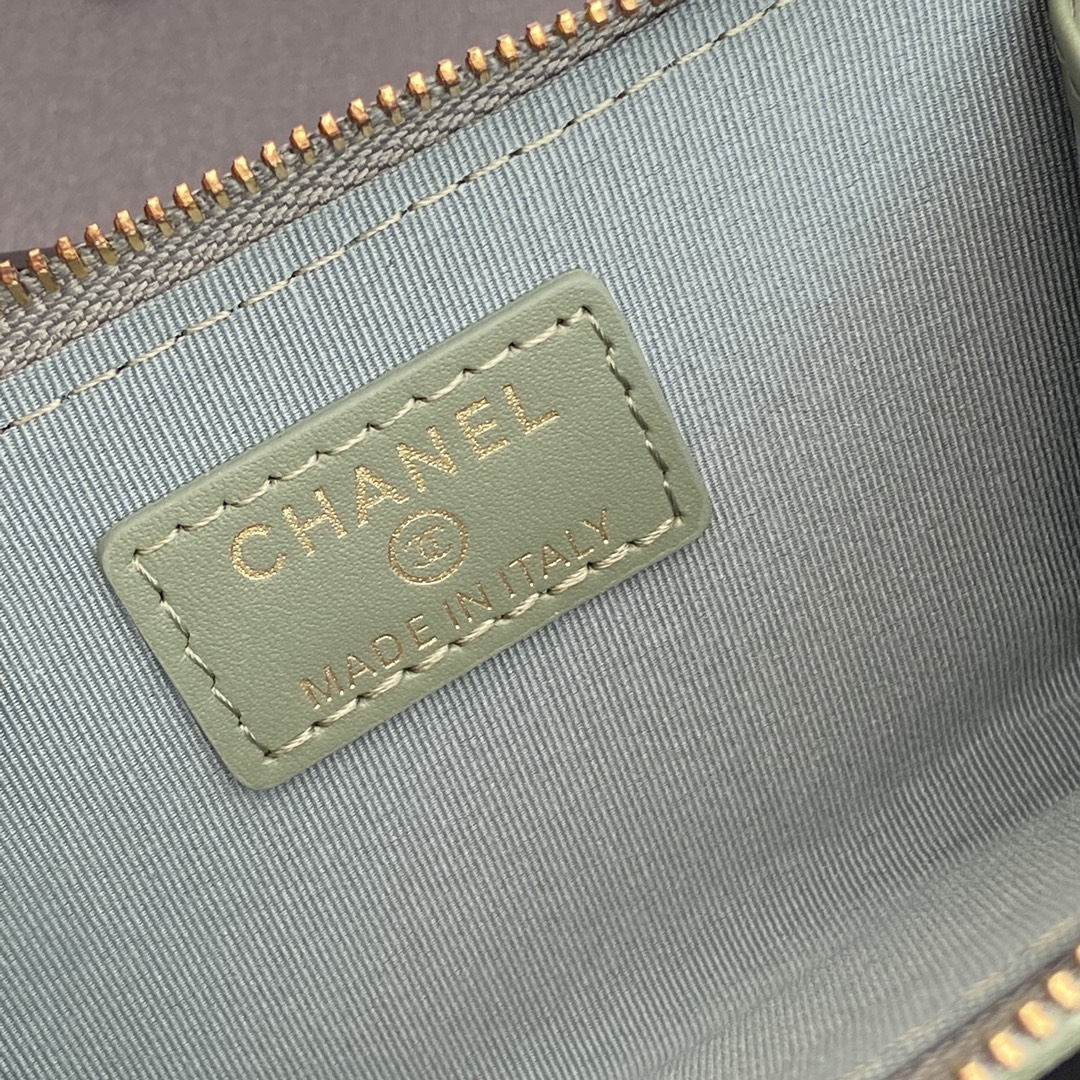 Chanel AP0223 coin purse green caviar gold buckle