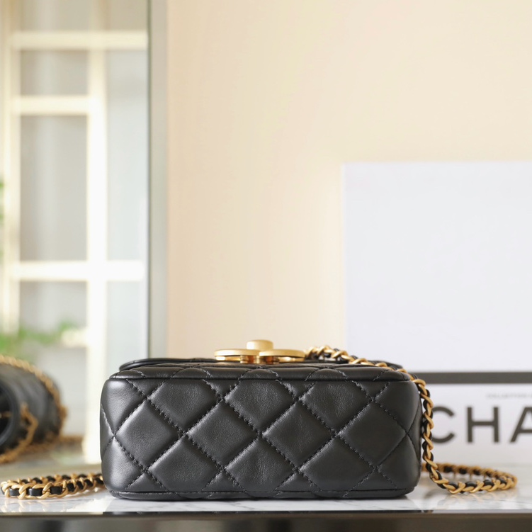 Chanel 24B series AS5026 lambskin flap bag black