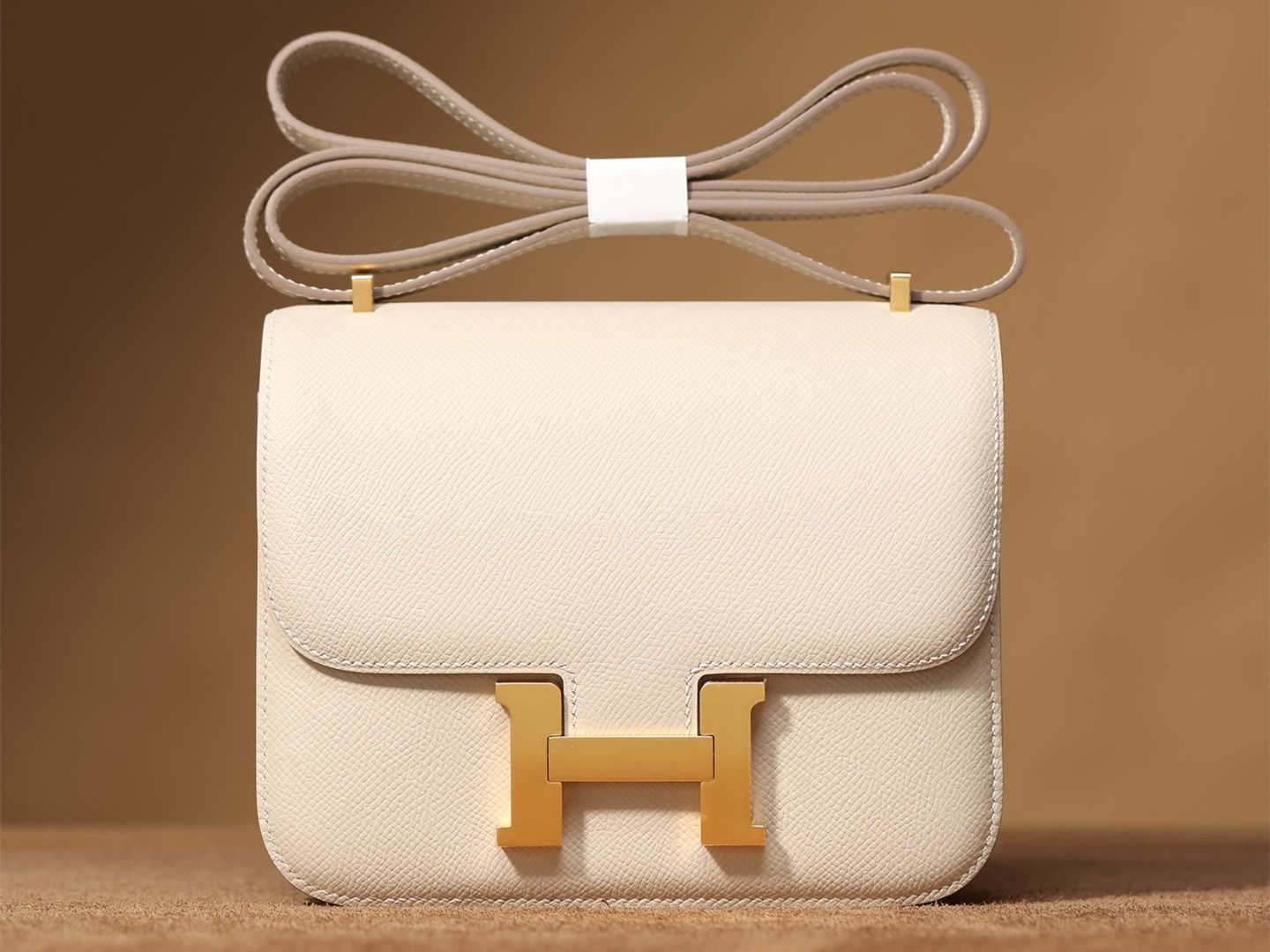 Hermes Constance 19