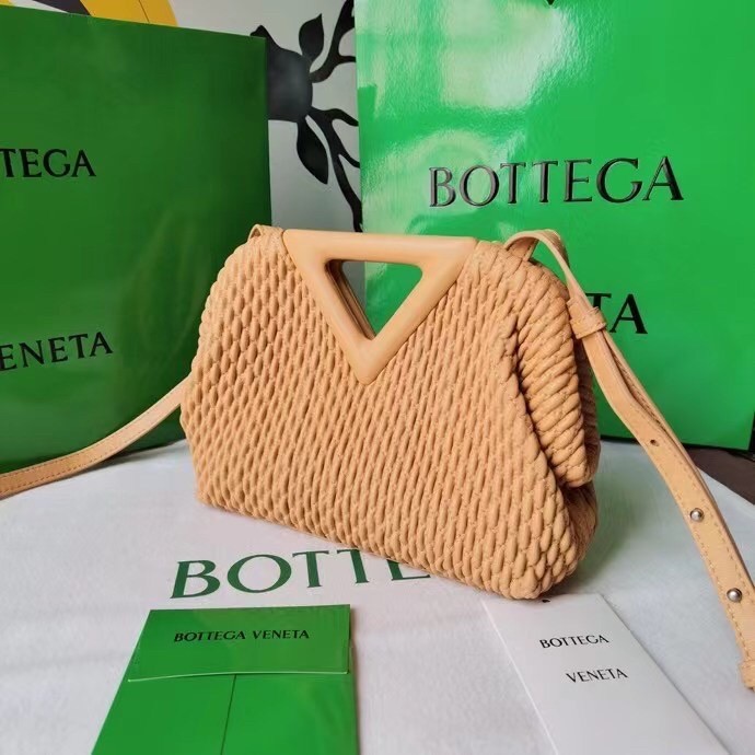 Bottega Veneta Small Point Bag In Peachy Quilted Leather