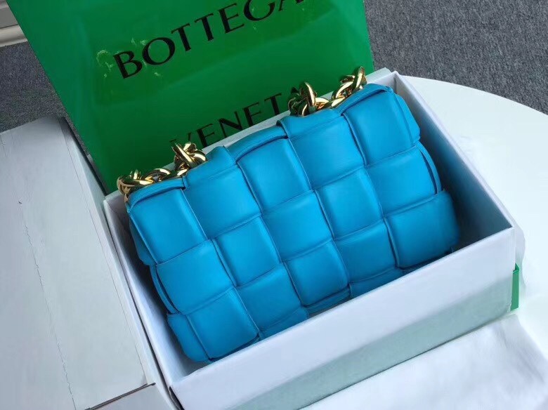 Bottega Veneta Chain Cassette Bag In Blue Calfskin