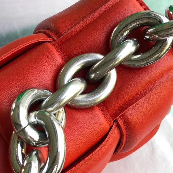 Bottega Veneta Chain Cassette Bag In Red Calfskin