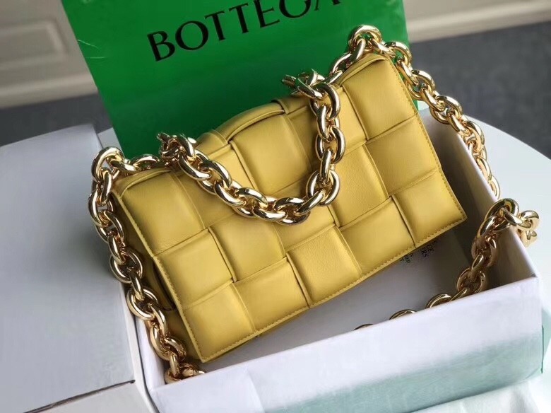 Bottega Veneta Chain Cassette Bag In Yellow Calfskin