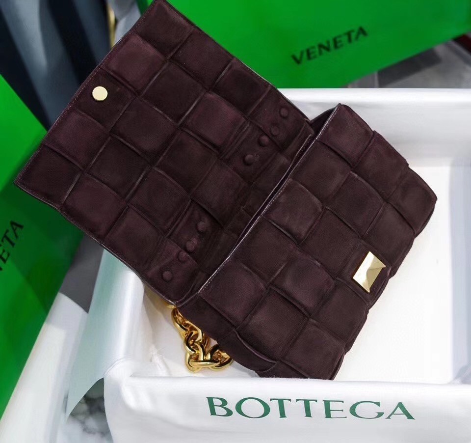 Bottega Veneta Chain Cassette Bag In Fondant Suede