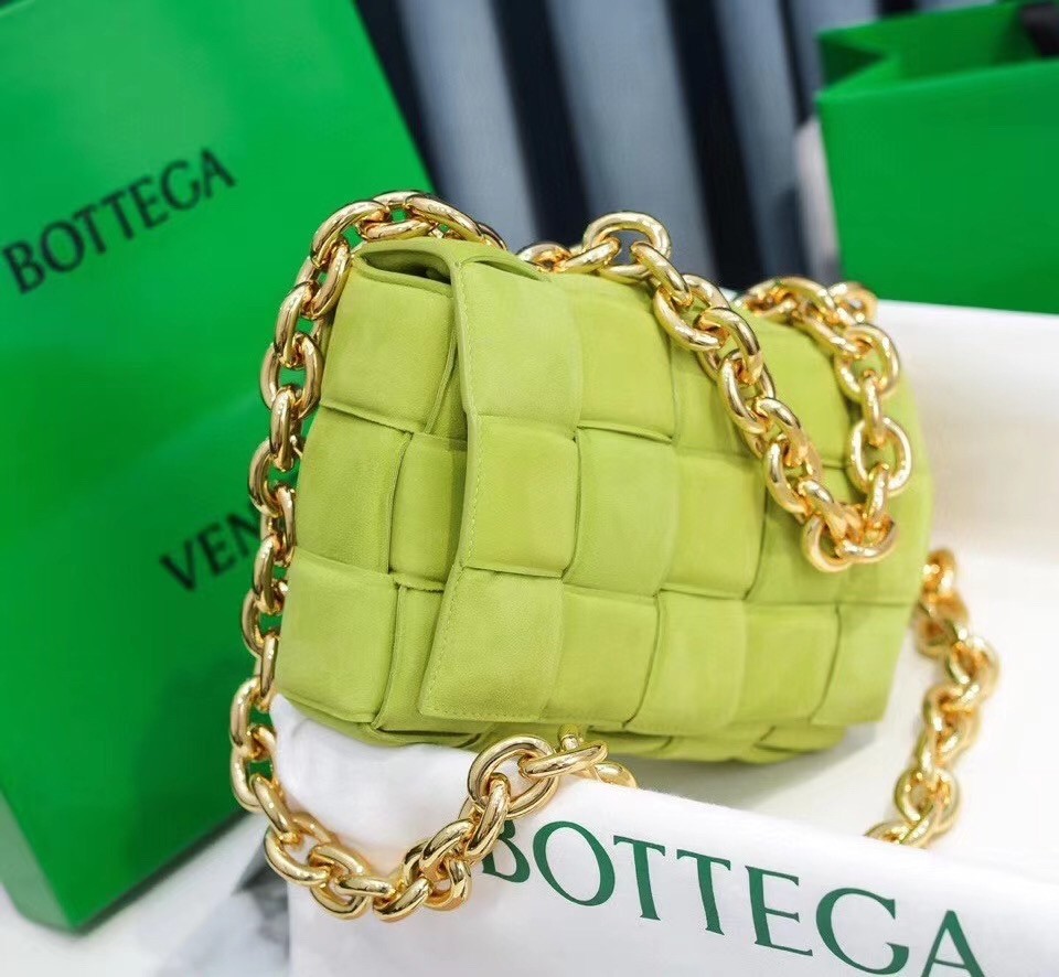 Bottega Veneta Chain Cassette Bag In Kiwi Suede