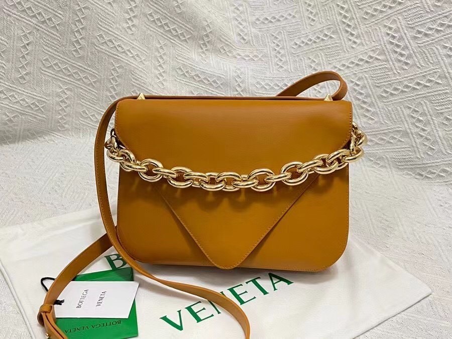 Bottega Veneta Mount Medium Envelope Bag In Cob Calfskin