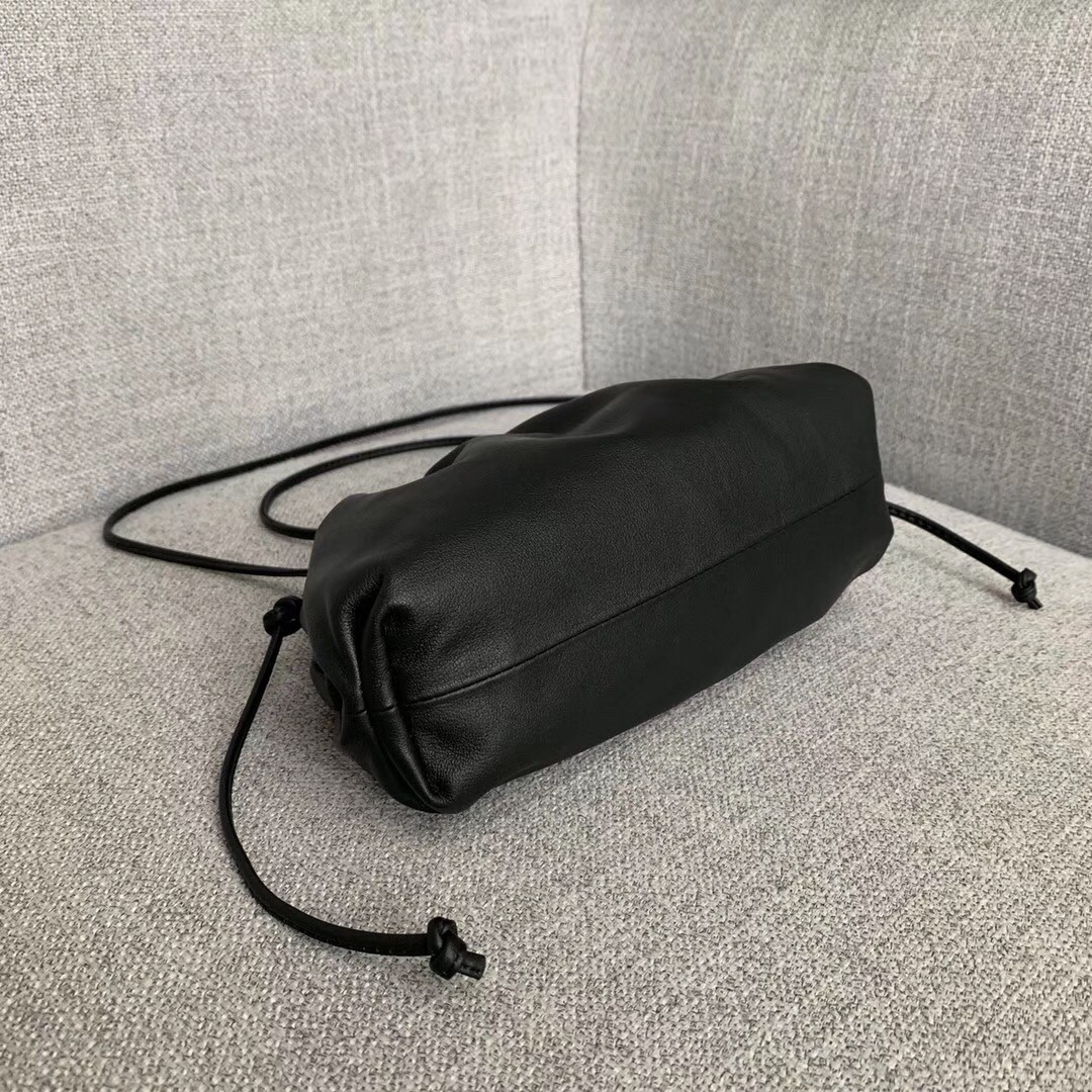 Bottega Veneta Pouch Mini Bag In Black Calfskin