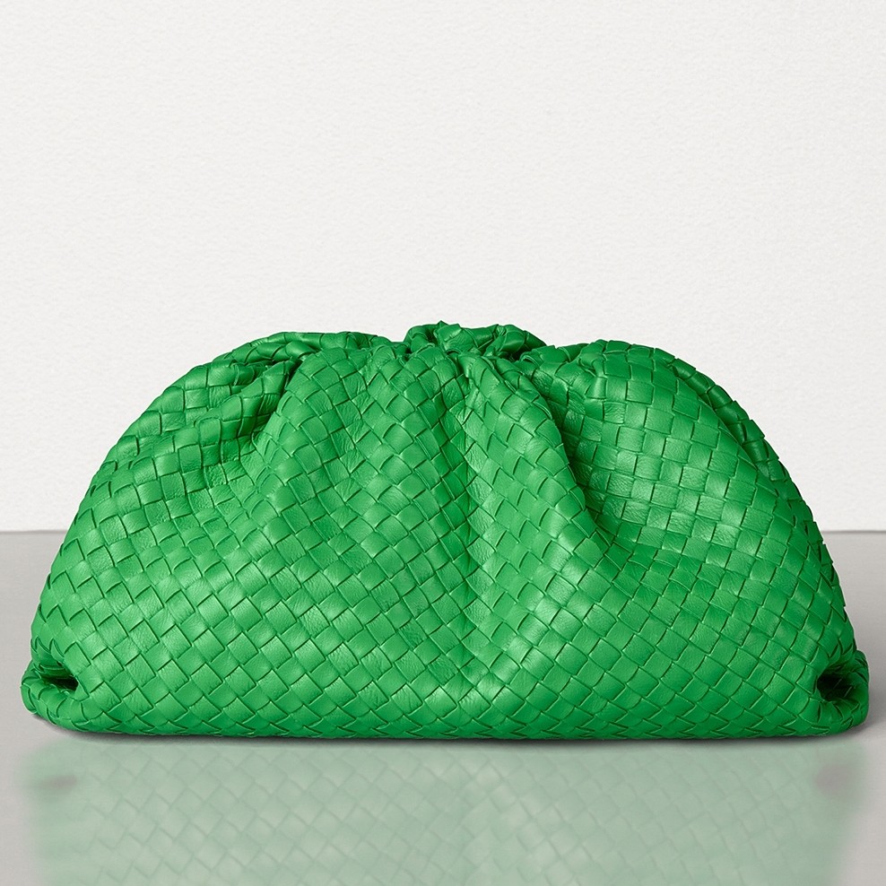 Bottega Veneta The Pouch Clutch In Green Intrecciato Leather