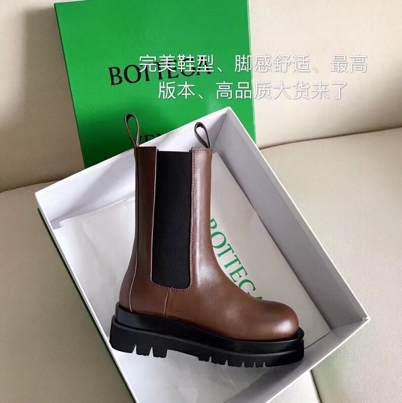 Bottega Veneta BV Lug Chelsea Boots In Brown Calfskin