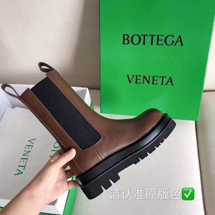 Bottega Veneta BV Lug Chelsea Boots In Brown Calfskin