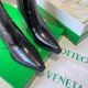 Bottega Veneta BV Lean Chelsea Boots In Black Calfskin