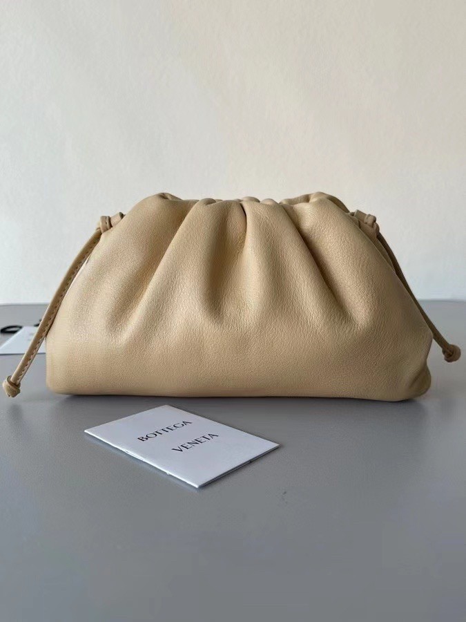 Bottega Veneta Mini Pouch In Beige Calfskin