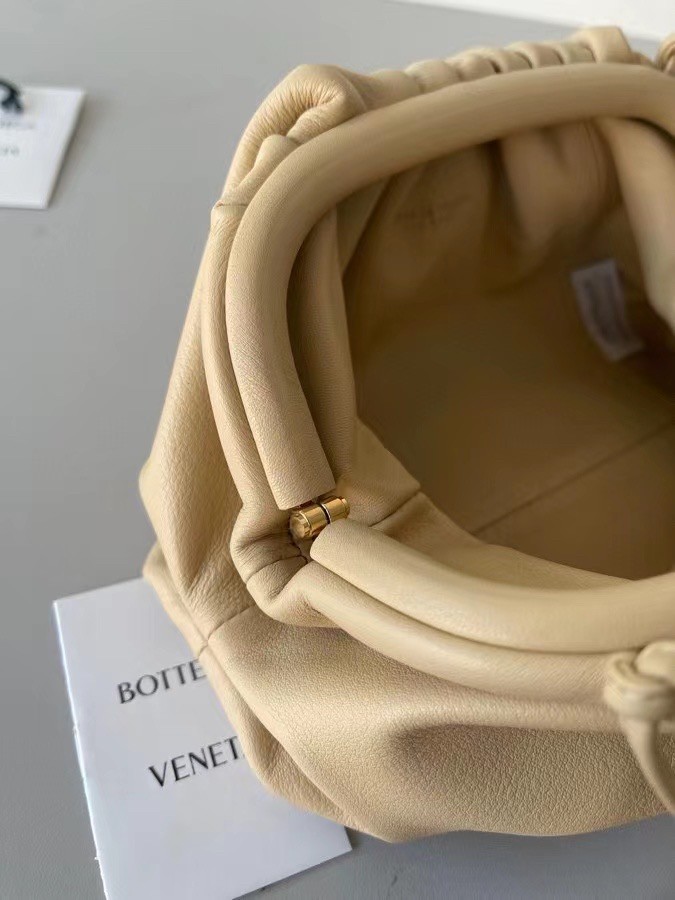 Bottega Veneta Mini Pouch In Beige Calfskin