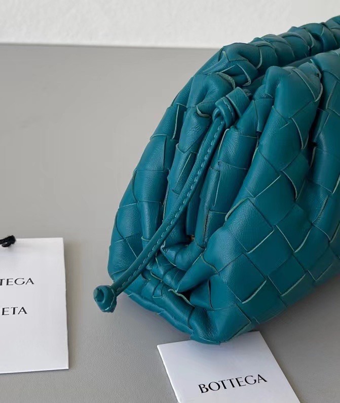 Bottega Veneta Mini Pouch In Mallard Intrecciato Lambskin