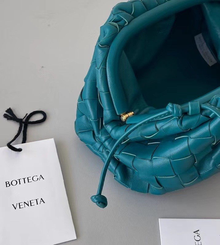 Bottega Veneta Mini Pouch In Mallard Intrecciato Lambskin