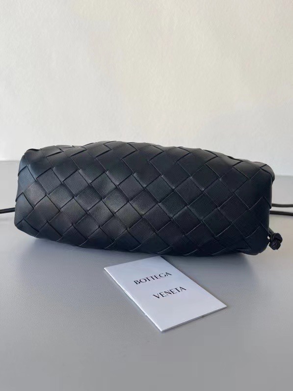 Bottega Veneta Mini Pouch In Black Intrecciato Lambskin