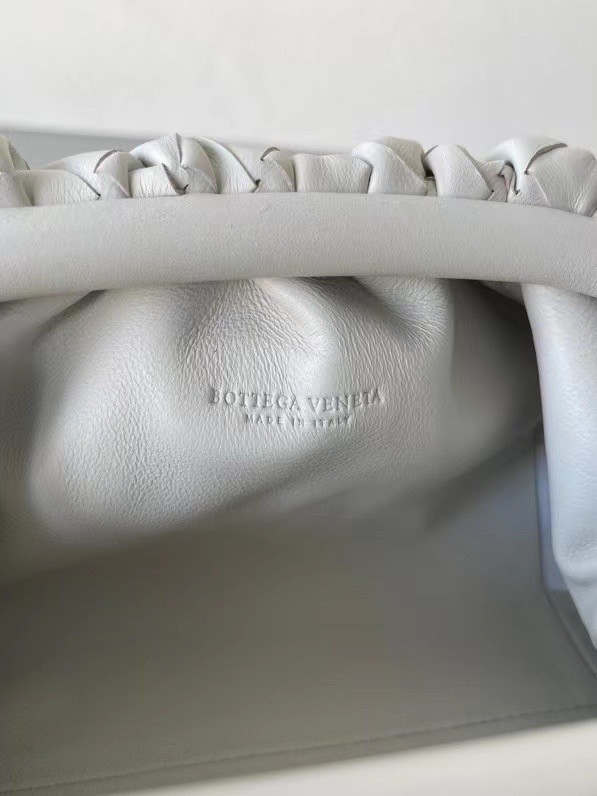 Bottega Veneta Mini Pouch In White Intrecciato Lambskin