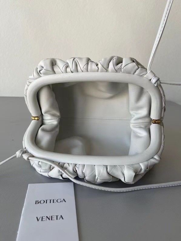 Bottega Veneta Mini Pouch In White Intrecciato Lambskin