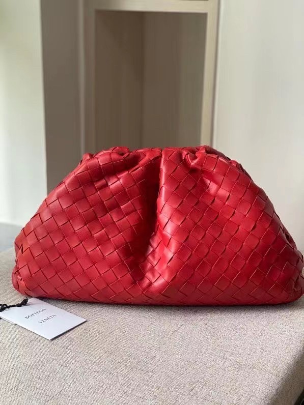 Bottega Veneta Large Pouch Clutch In Red Intrecciato Lambskin