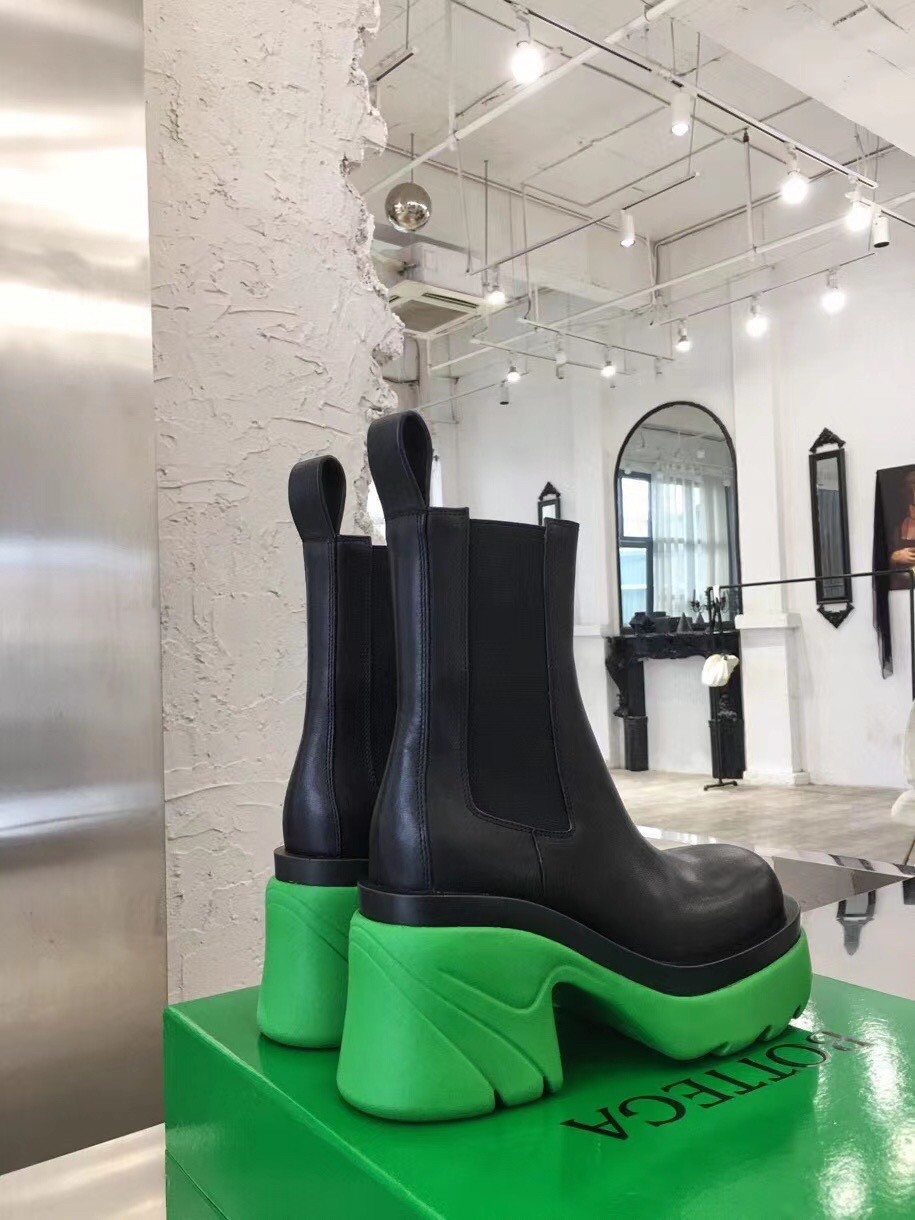 Bottega Veneta Flash Chelsea Boots with Green Outsole