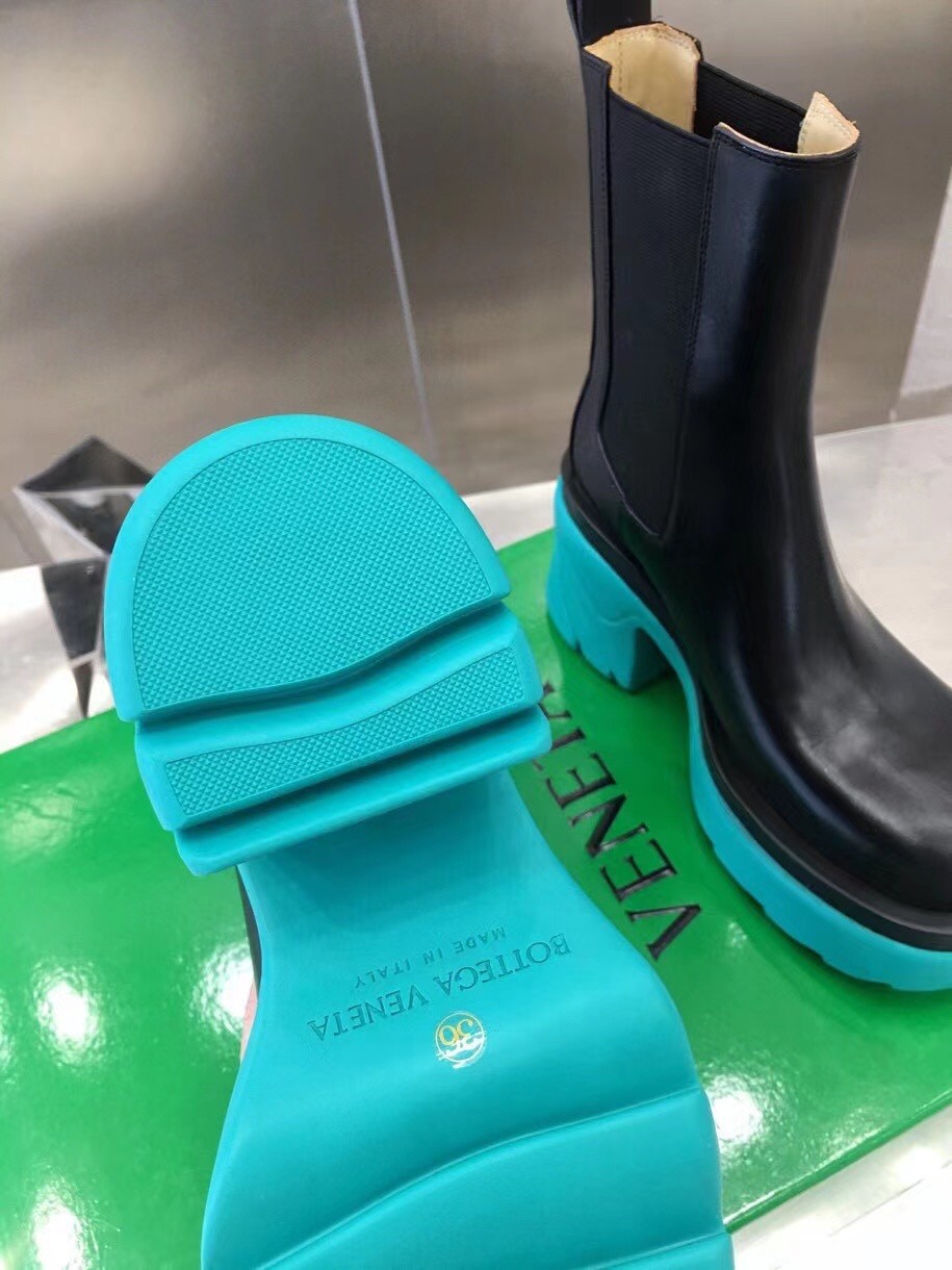 Bottega Veneta Flash Chelsea Boots with Neptune Outsole